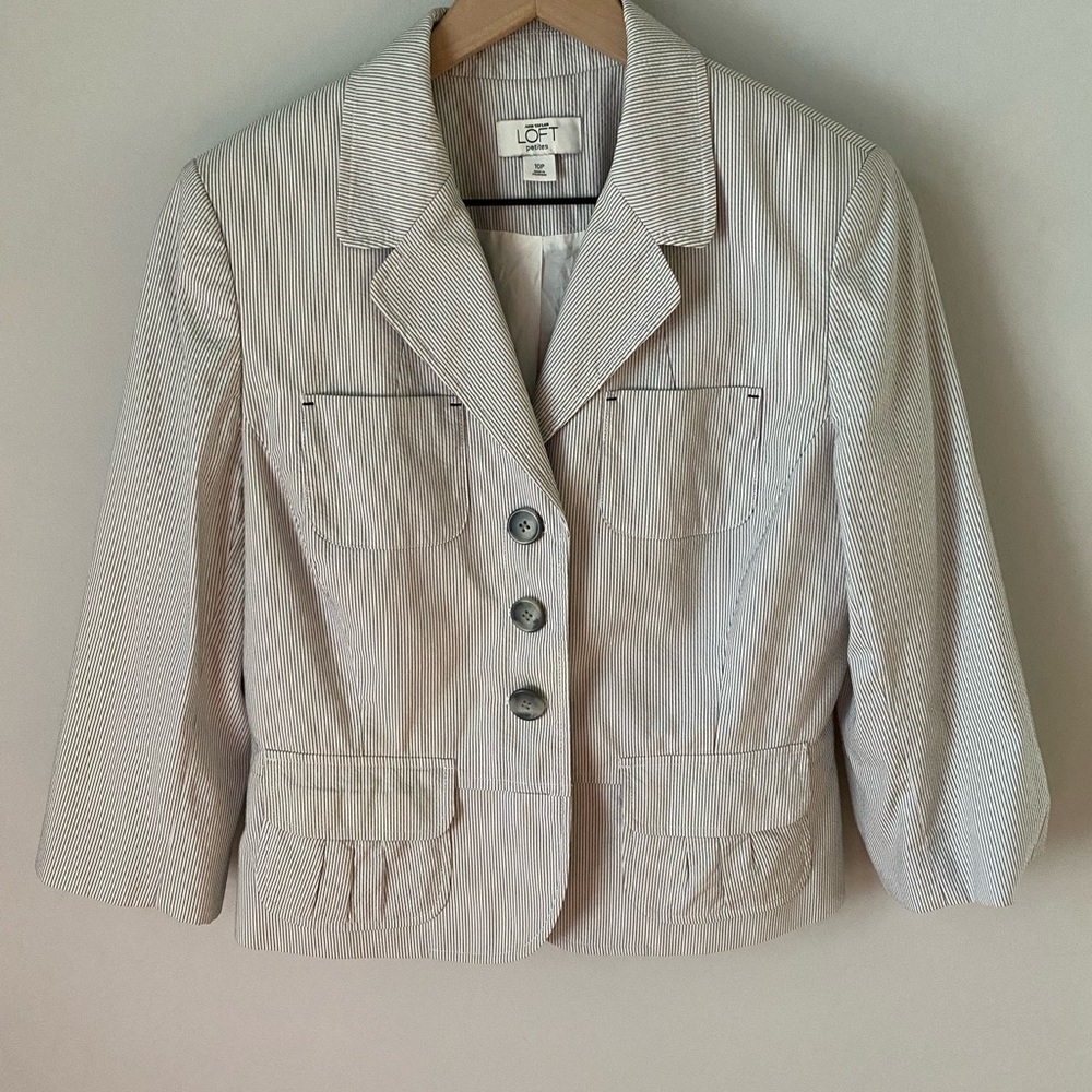 Ann Taylor Loft Women's Size 10P Crop Jacket Bell Sleeves Tan Casual Business